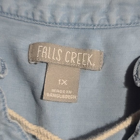 Pirate Style Lace Up Shirt - Picture 4 of 6